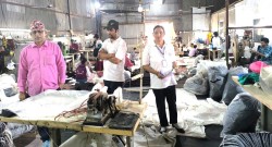 बाँकेमा जुत्ता चप्पल कारखानालाई २ लाख रुपैयाँ जरिवाना