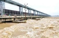 सप्तकोशीमा पानीको बहाव बढेपछि २८ वटा ढोका खोलियो