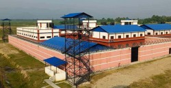 सलाखभित्रबाट मानवीयताको हात, बाढीपीडितलाई नौबस्ता कारागारका कैदीबन्दीको मनकारी सहयोग