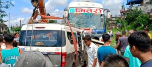 चितवनमा भयानक दुर्घटना,७ जनाको मृत्यु,२४ जना घाइते