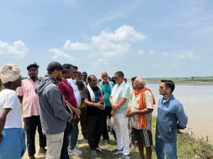 बाँकेको राप्ती नदीमा निर्माणाधीन अस्थायी तटबन्धको निरीक्षण र अनुगमन