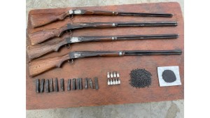 तिखेचुली वनबाट ४ नाल अवैध भरुवा बन्दुक बरामद