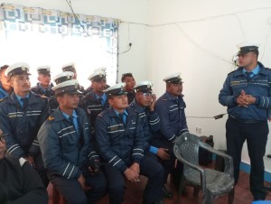 स्वयंम दुर्घटनामा पर्दै आएका ट्राफिक प्रहरीलाई बाँकेमा 'डिफेन्सिभ ड्राइभिङ' प्रशिक्षण