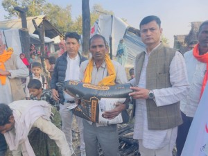 बाँकेको राप्तीसोनारीका अग्नीपीडितलाई कांग्रेसद्वारा राहत वितरण