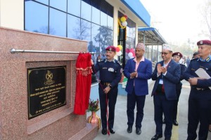 प्रहरी प्रमुख कुँवरद्वारा कोहलपुरस्थित प्रहरी पेट्रोल पम्पको उद्घाटन