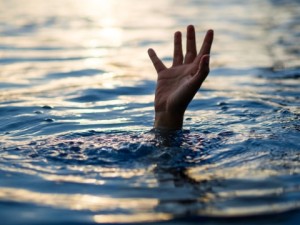 राप्तीसोनारीमा माछा मार्न गएकी युवतीको नदीमा डुबेर मृत्यु