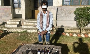 लागुऔषध र पेस्तोलसहित भारतीय नागरिक सशस्त्र प्रहरीको नियन्त्रणमा