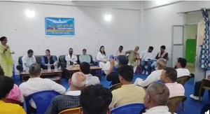 नरैनापुरमा रास्वपाको जनभेटघाट, स्थानीयका समस्या र गुनासा सुन्दै सुवेदी र थापा