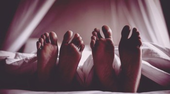 बस र मोटरसाइकल ठोक्किँदा दुई युवकको मृत्यु, एक घाइते