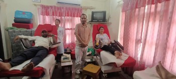 काँग्रेस बाँके तथा नेपाल स्वास्थ्यकर्मी संघद्वारा रक्तदान कार्यक्रम, ५८ जनाले दिए रगत