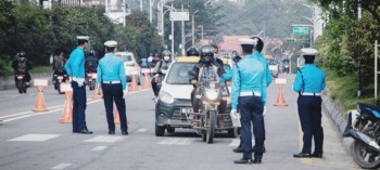 २४ घण्टाभित्रै २६ सय ९२ चालक ट्राफिक प्रहरीको कारबाहीमा