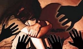 तीजको नाच हेर्न गएकी १३ वर्षीया बालिकालाई लखेटी-लखेटी सामूहिक बलात्कार