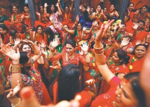 आज तीज, हिन्दु नारीहरुले धुमधामसंग मनाउँदै