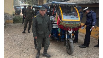 नेपालगञ्जमा इ-रिक्सामाथि कडाइ,१०७ इ-रिक्सा नियन्त्रणमा