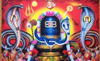 आज नाग पञ्चमी, नागको पूजा गरी घरको ढोकामा तस्बिर टाँसिँदै