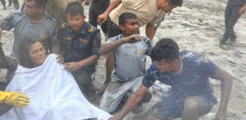 बाढीले पुरिएको घरबाट ११ औं दिनमा ६४ वर्षीया महिलाको जीवितै उद्धार