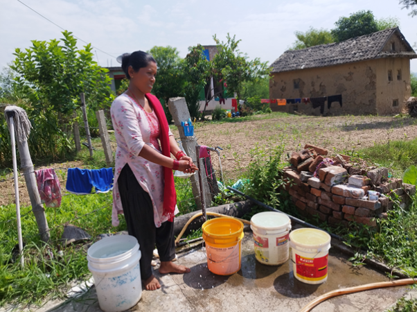 घरघरमा पानीका धारा पुर्‍याउँदै दंगीशरण