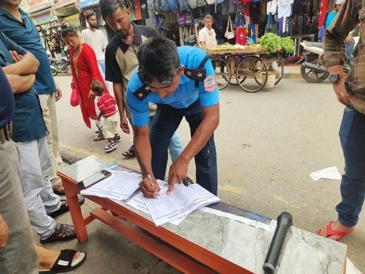 रवि लामिछानेलाई छुटाउने अभियानमा हस्ताक्षर गर्ने बाँके ट्राफिकका सई खड्का हेडक्वार्टर तानिए