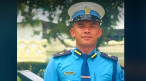 ड्युटी सकेर फर्किदै गरेका ट्राफिक इन्स्पेक्टरलाई ट्रकले ठक्कर दियो, इन्स्पेक्टर अभय गम्भीर घाइते