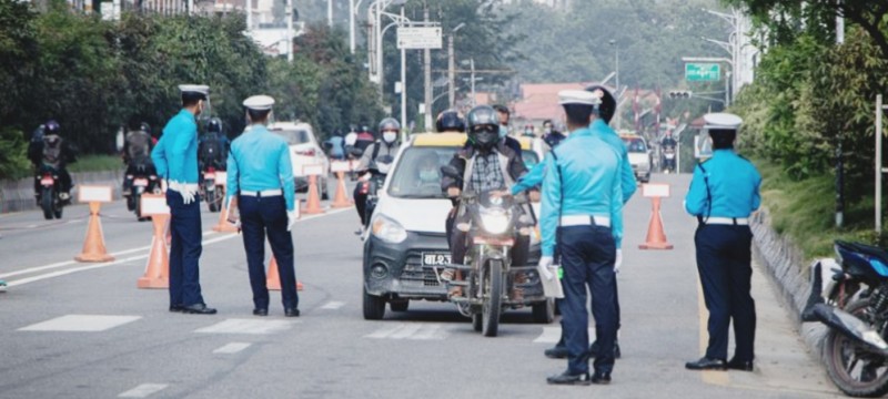 २४ घण्टाभित्रै २६ सय ९२ चालक ट्राफिक प्रहरीको कारबाहीमा