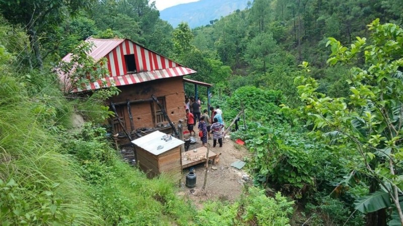 एकै परिवारका १६ जना सम्पर्कबिहीन, खोज्दै प्रहरी