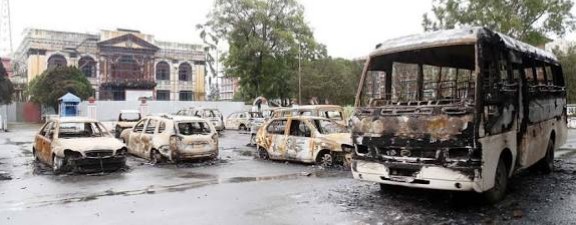 सिंहदरबार र आसपास क्षेत्रका सरकारी कार्यालयमा जलेका सवारीसाधनको यस्तो छ विवरण