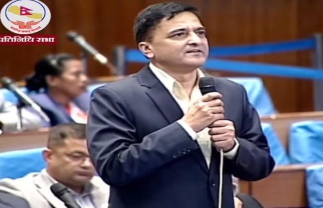निर्मल निवासबाट लफङ्गाहरूलाई माला लगाएर जनताको घर जलाउन पठाइयो: योगेश भट्टराई