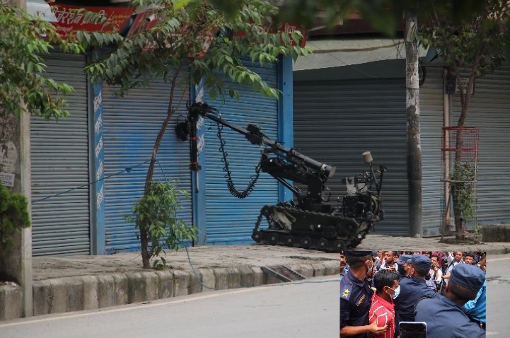 सेनाले डिस्पोज गर्यो सिनामंगलमा भेटिएको शंकास्पद बस्तु, एक जना पक्राउ