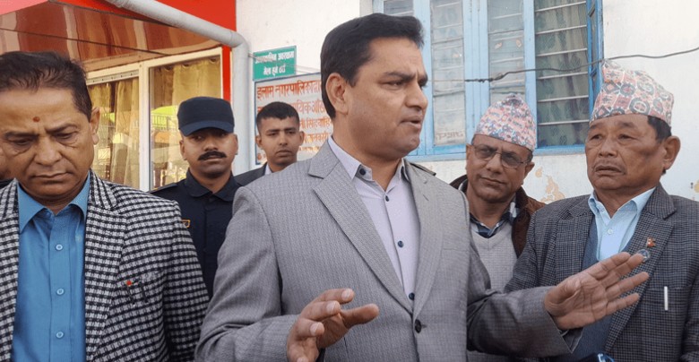 सरकारी अस्पताललाई औषधि छैन भन्ने छुट छैन : स्वास्थ्यमन्त्री